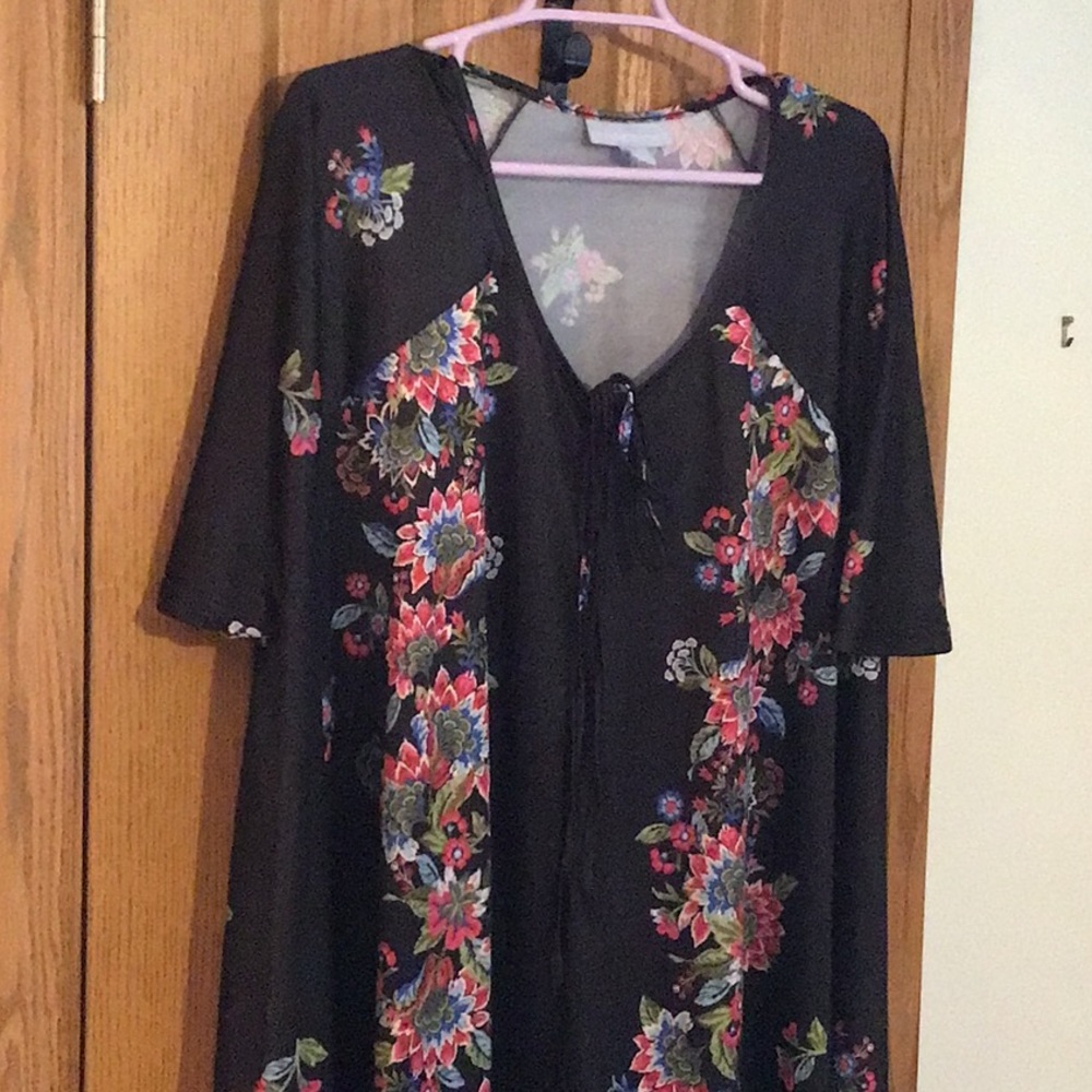 Only Necessities Black Flowered Long Lounger 22-24